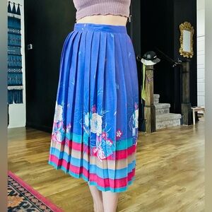 Vintage Floral Pleated Skirt